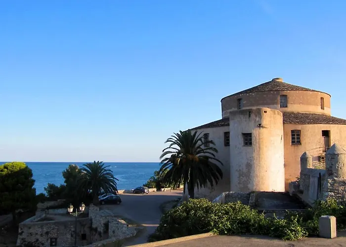 Hotell Bellevue Saint-Florent (Corsica)