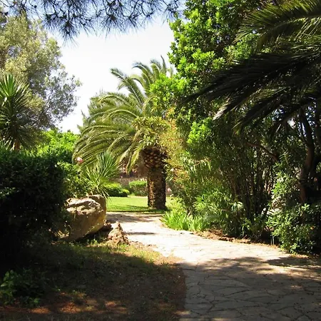 Hotel Bellevue Saint-Florent (Corsica)