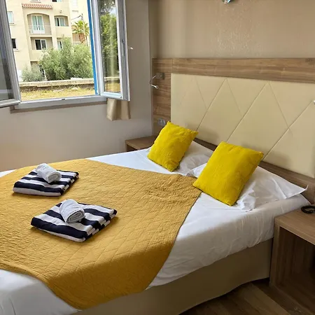 ホテル Bellevue 3*