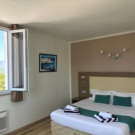 Bellevue 3* Saint-Florent (Corsica)