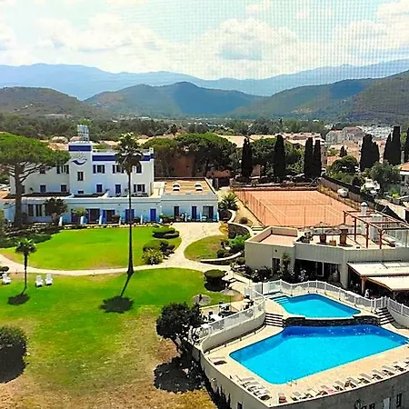 Hotel Bellevue Saint-Florent (Corsica)